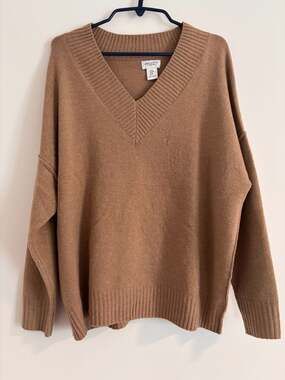 Song of Style by Aimee Song Brown Oversized V-Neck Knit Sweater Medium